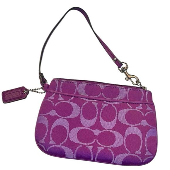 COACH Signature C Jacquard
Wristlet - Purple Leather Trim - New with Min… - Picture 1 of 17